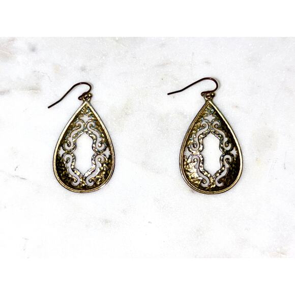 Vintage Gold-Plated Filigree Oval Dangle Drop Earrings - Picture 3 of 8